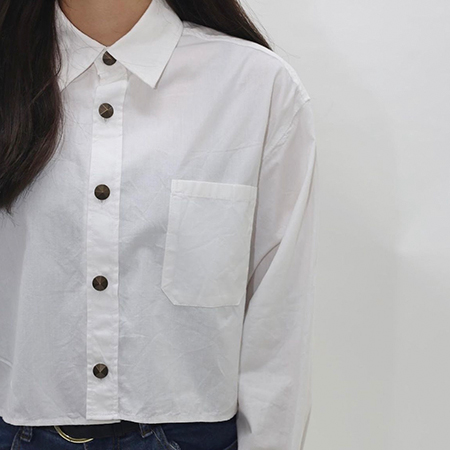 織田ファッション専門学校のファッションデザイン科の学生が1年時に作ったシャツ