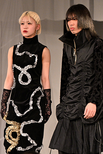 織田ファッション専門学校ファッションデザイン科の学生が製作したモードな衣装