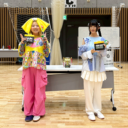 Tシャツリメイク大賞を受賞した織田ファッション専門学校スタイリスト科、ファッションテクニカル専攻科の学生