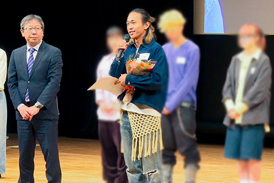 シルバー賞を受賞した織田ファッション専門学校ファッションビジネス科学生