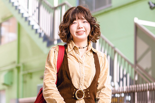 織田ファッション専門学校ファッションデザイン研究
					科室田さん